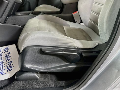 Used 2017 Honda CR-V LX image 18