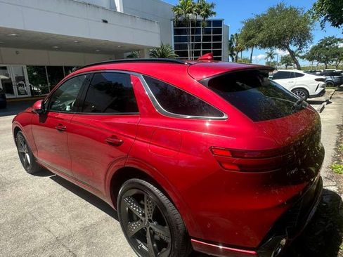 Used 2025 Genesis GV70 3.5T Sport w/ Sport Advanced Package AWD/4WD image 7