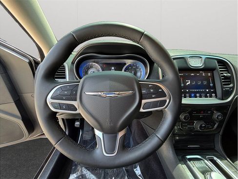 Used 2018 Chrysler 300 Touring w/ Sport Appearance Package RWD image 20
