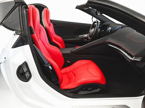 Used 2024 Chevrolet Corvette Stingray Convertible w/ 1LT image 35