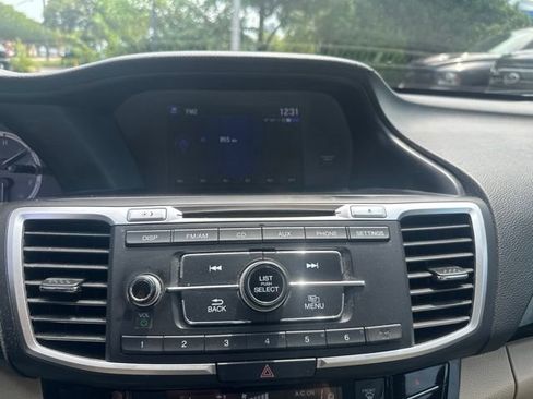 Used 2017 Honda Accord LX image 16