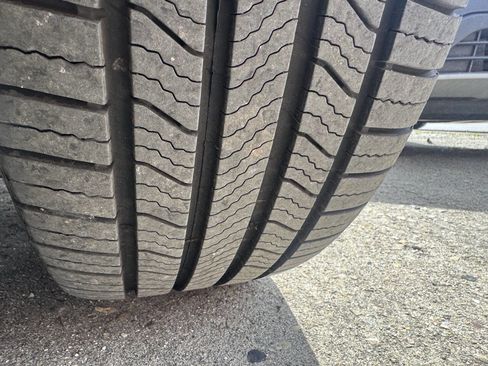 Used 2009 MAZDA CX-9 Grand Touring w/ Moonroof & Bose Audio Pkg image 17