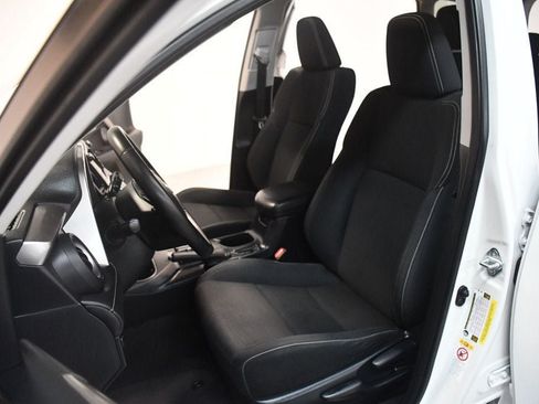 Used 2017 Toyota RAV4 XLE FWD image 29