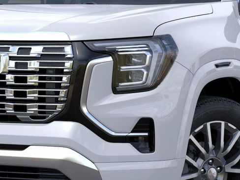 New 2027 GMC Terrain Denali w/ LPO, Black Badging Package AWD/4WD image 10