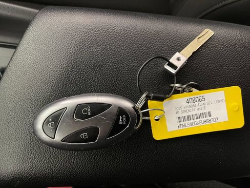 Certified 2025 Hyundai Elantra SEL FWD image 26