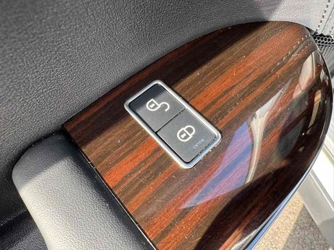 Used 2017 Land Rover Range Rover HSE AWD/4WD image 49