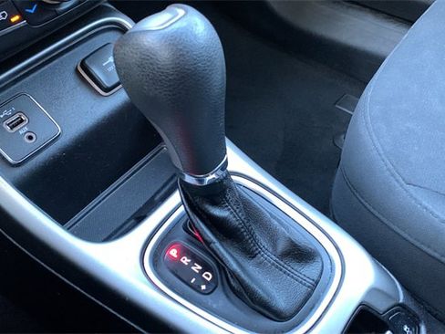 Used 2019 Jeep Compass Sport image 31