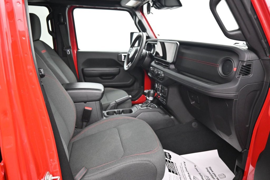 Used 2024 Jeep Wrangler Unlimited Rubicon AWD/4WD image 12