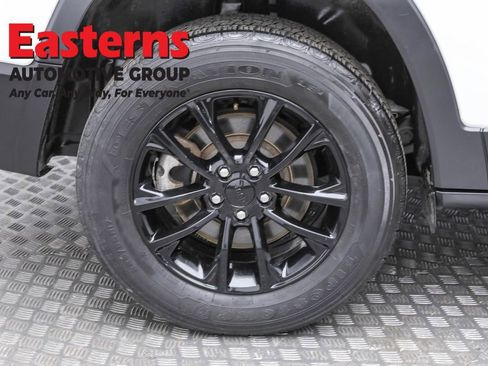 Used 2023 Jeep Cherokee Altitude Lux image 31