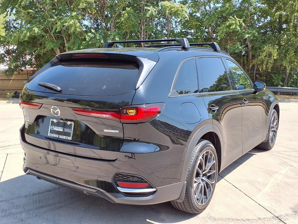 Used 2025 MAZDA CX-70 Plug-In Hybrid w/ Premium Plus AWD/4WD image 3