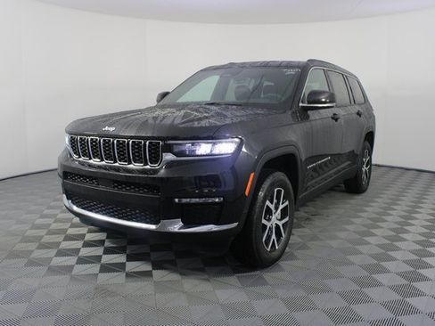 New 2025 Jeep Grand Cherokee L Limited w/ Trailer Tow Package image 25