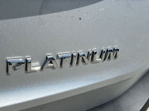 Used 2021 Nissan Rogue Platinum FWD image 5