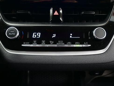 Used 2024 Toyota Corolla LE image 19