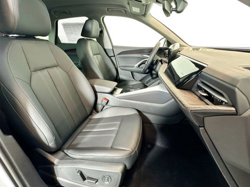 New 2025 Audi Q5 Premium image 24