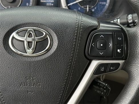 Used 2020 Toyota Sienna L image 13