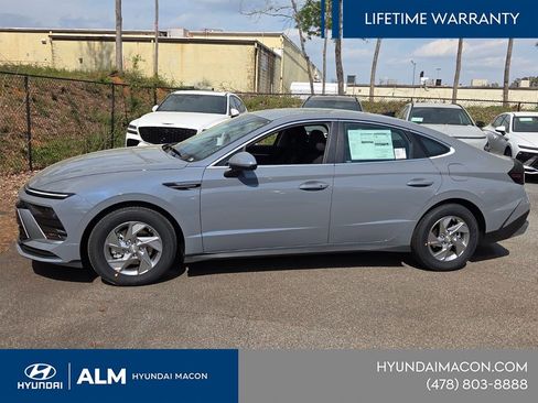New 2026 Hyundai Sonata SE FWD image 3