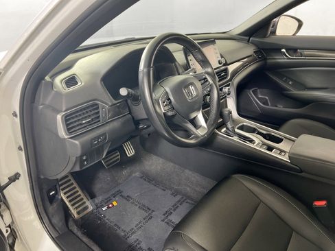 Used 2022 Honda Accord Sport image 9