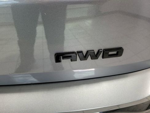 Used 2020 GMC Terrain SLE w/ Driver Convenience Package image 10