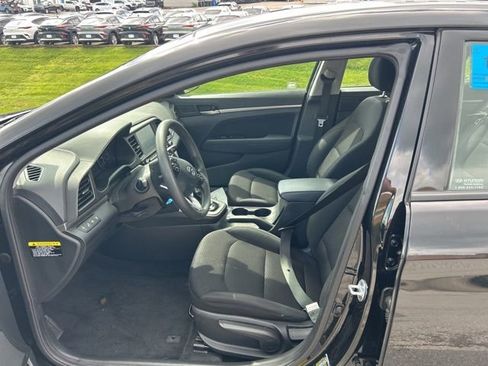 Used 2019 Hyundai Elantra SEL w/ Cargo Package FWD image 6