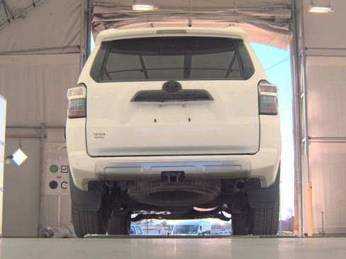 Used 2021 Toyota 4Runner TRD Off-Road Premium image 7