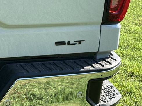 New 2026 GMC Sierra 1500 SLT w/ SLT Premium Plus Package AWD/4WD image 9