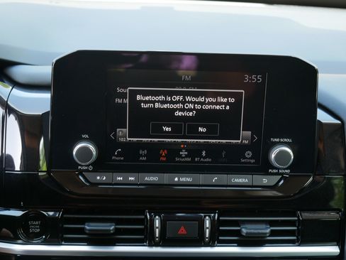 Certified 2025 Nissan Pathfinder SV AWD/4WD image 30