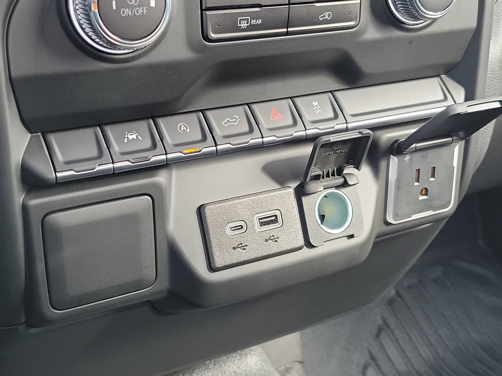 Used 2025 GMC Sierra 1500 Pro w/ Pro Value Package AWD/4WD image 20