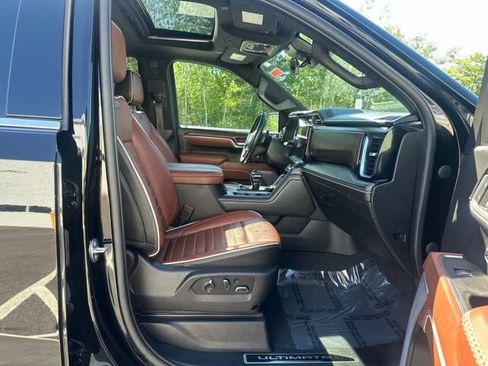Used 2023 GMC Sierra 1500 Denali Ultimate AWD/4WD image 12
