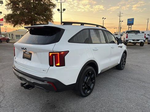 Used 2025 Kia Sorento SX Prestige image 7