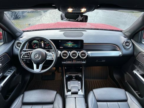 Used 2022 Mercedes-Benz GLB 250 4MATIC w/ Premium Package Lite image 4