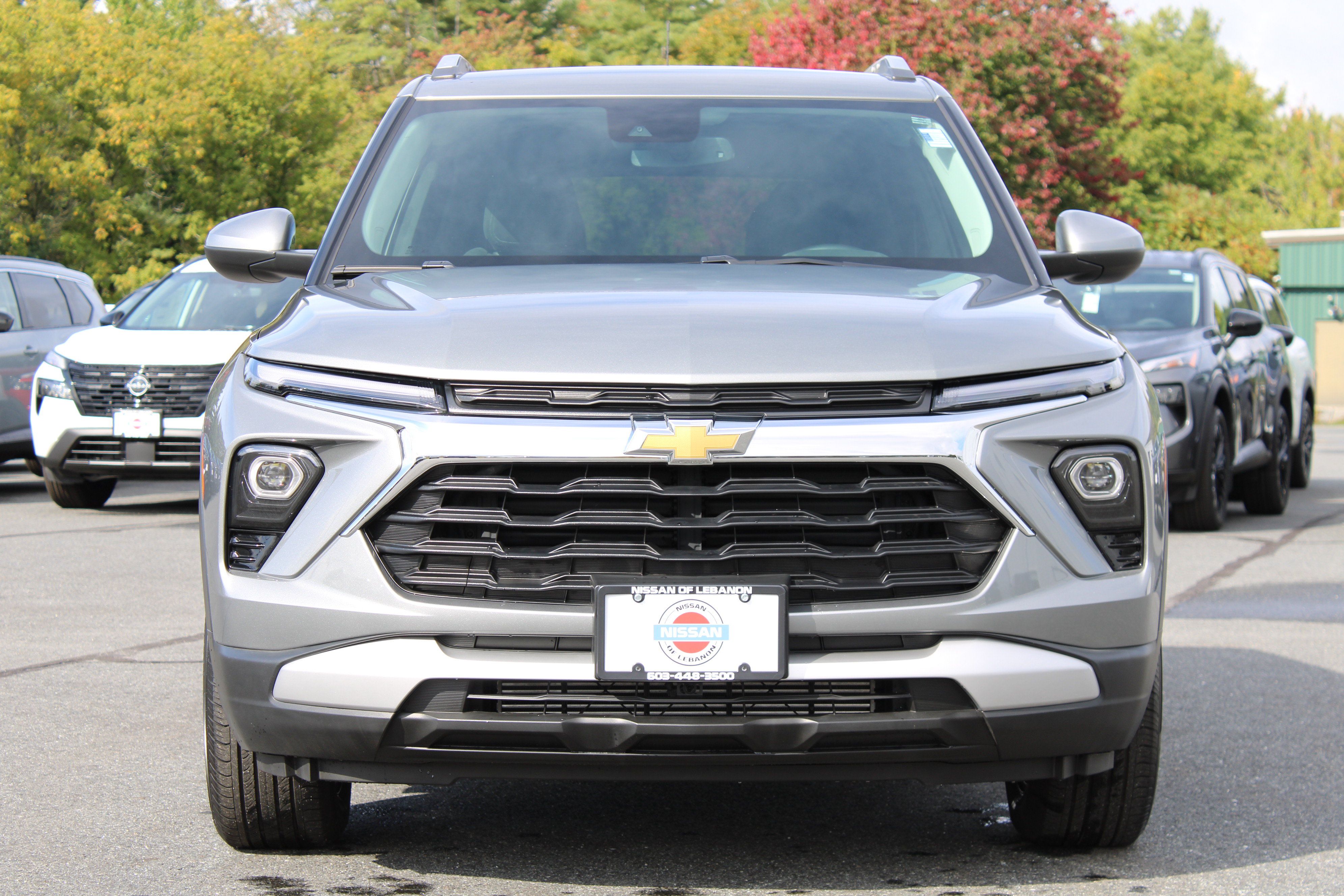 Used 2025 Chevrolet TrailBlazer LT w/ Convenience Package AWD/4WD image 2