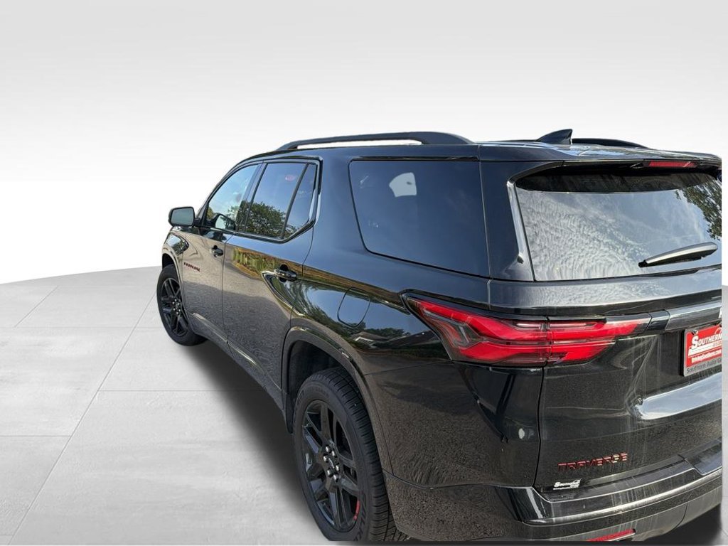 Used 2023 Chevrolet Traverse Premier w/ Redline Edition AWD/4WD image 10