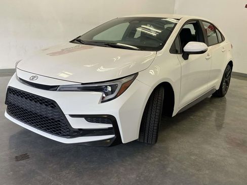 Used 2025 Toyota Corolla SE image 7