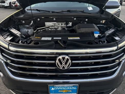 Used 2025 Volkswagen Atlas SE image 22
