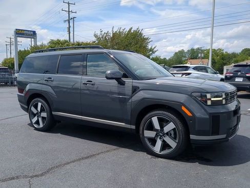 Used 2024 Hyundai Santa Fe Limited image 2