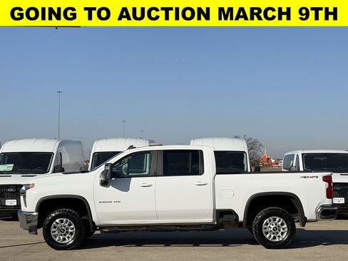 Used 2022 Chevrolet Silverado 2500 LT w/ Convenience Package image 3