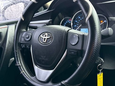 Used 2014 Toyota Corolla LE image 15