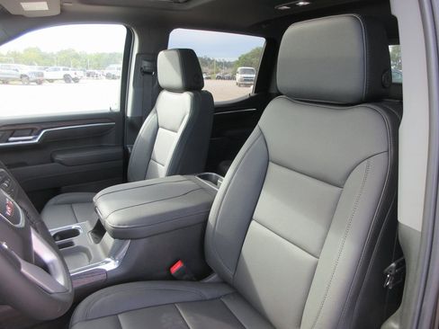 New 2026 GMC Sierra 1500 SLT w/ SLT Premium Plus Package image 14