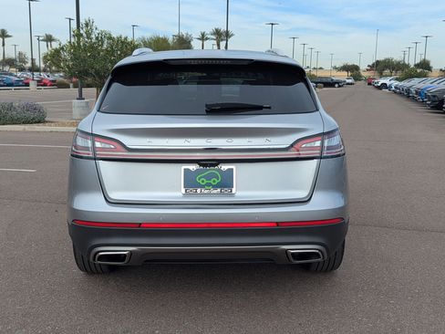 Used 2021 Lincoln Nautilus Reserve image 4