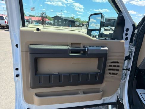 Used 2016 Ford F350 Lariat w/ Lariat Interior Package AWD/4WD image 8