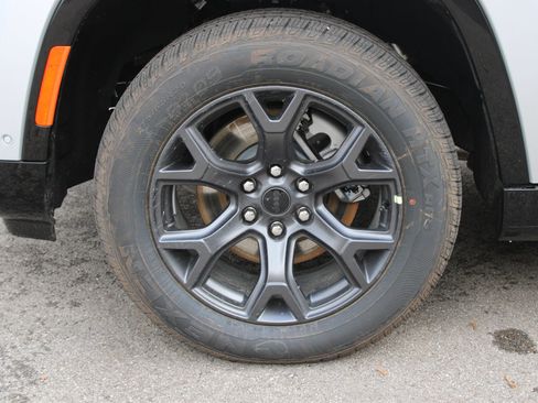 New 2026 Jeep Grand Wagoneer Limited image 11