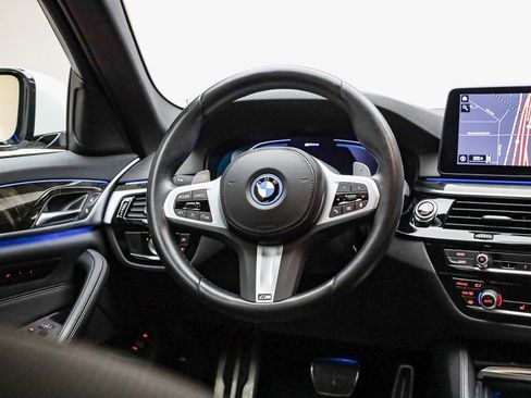 Certified 2023 BMW 530e w/ M Sport Package image 16