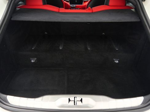 Used 2017 Ferrari GTC4Lusso AWD/4WD image 19