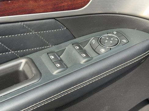 Used 2018 Ford Explorer Platinum image 24