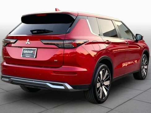 Used 2025 Mitsubishi Outlander SE FWD image 13
