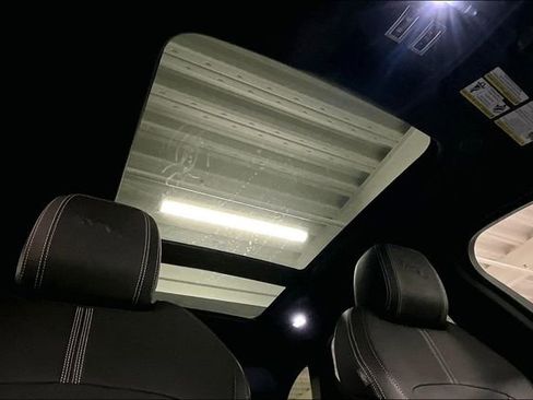 Certified 2025 Jaguar F-PACE R-Dynamic S image 30