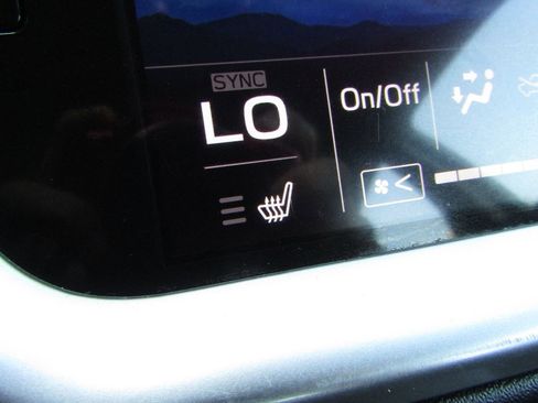 Used 2020 Subaru Legacy Premium image 17