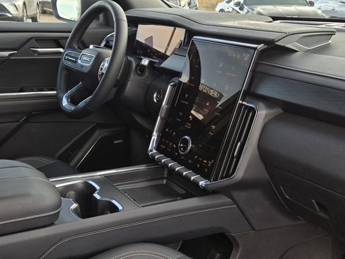 Used 2024 GMC Acadia Elevation w/ Black Edition image 29