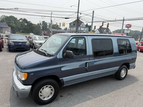Used 1998 Ford E-150 and Econoline 150 RWD image 1