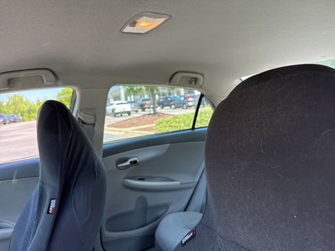 Used 2010 Toyota Corolla LE FWD image 8